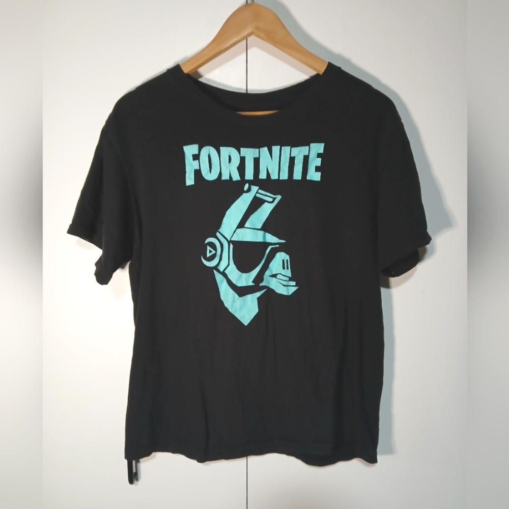 Fortnite Graphic Tee Black Turquoise Logo Gamer Shirt Kids XL / Men’s Small